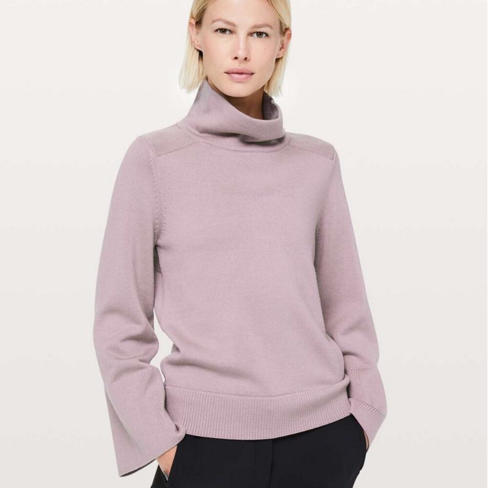 Lululemon City Trek turtleneck sweater